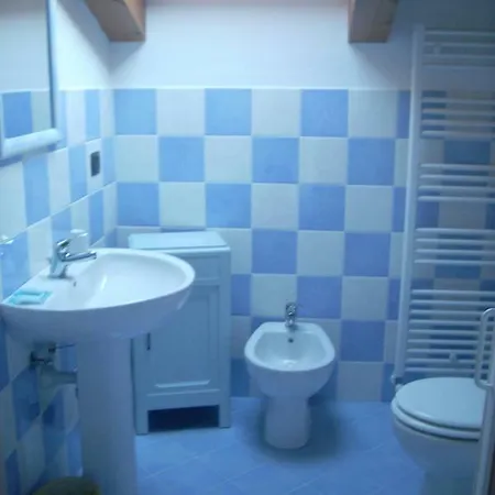 Maggiociondolo ゲストハウス Venasca