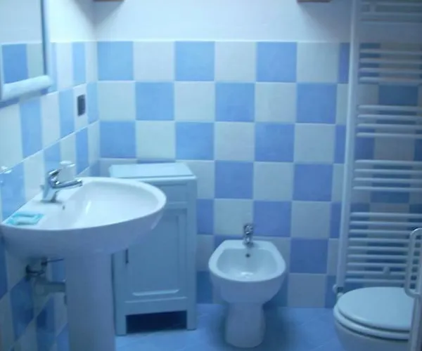 Maggiociondolo Guest house Venasca